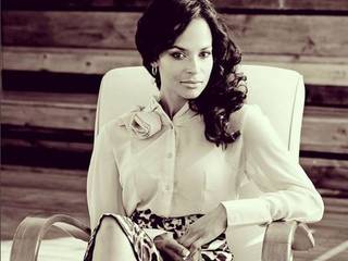 What’s Hot: Carmel Fisher pregnant with her first baby